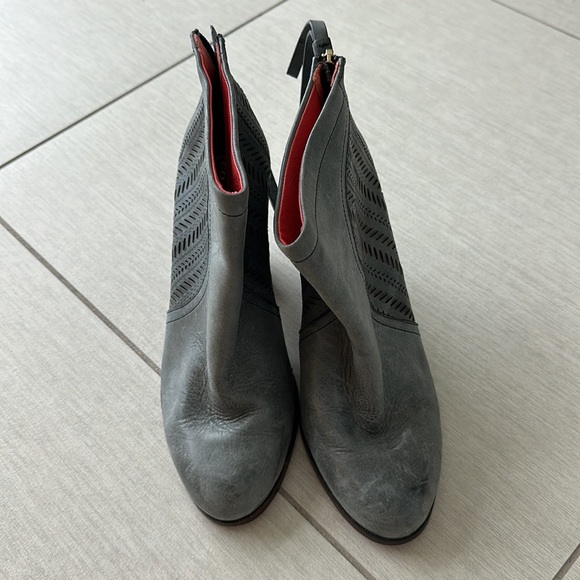 Coach ankle Bootie Honey Cut-Out Leather - Picture 4 of 6